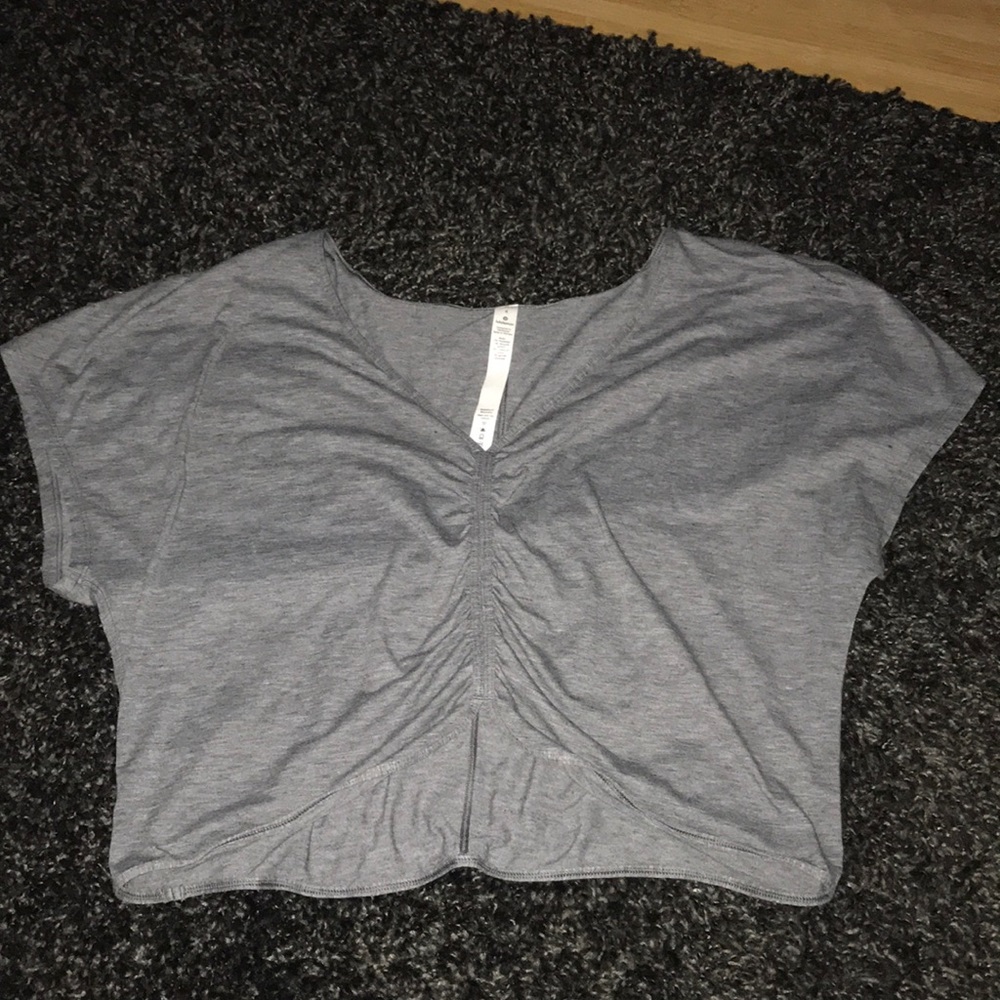 Lululemon tee